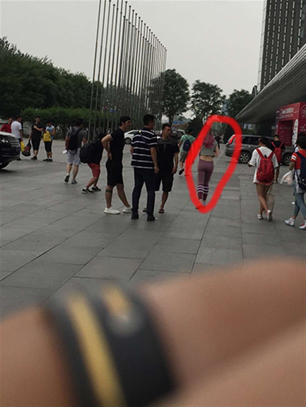 图片[3]-【红石赛帖】性感瑜伽裤美女-街拍流行馆