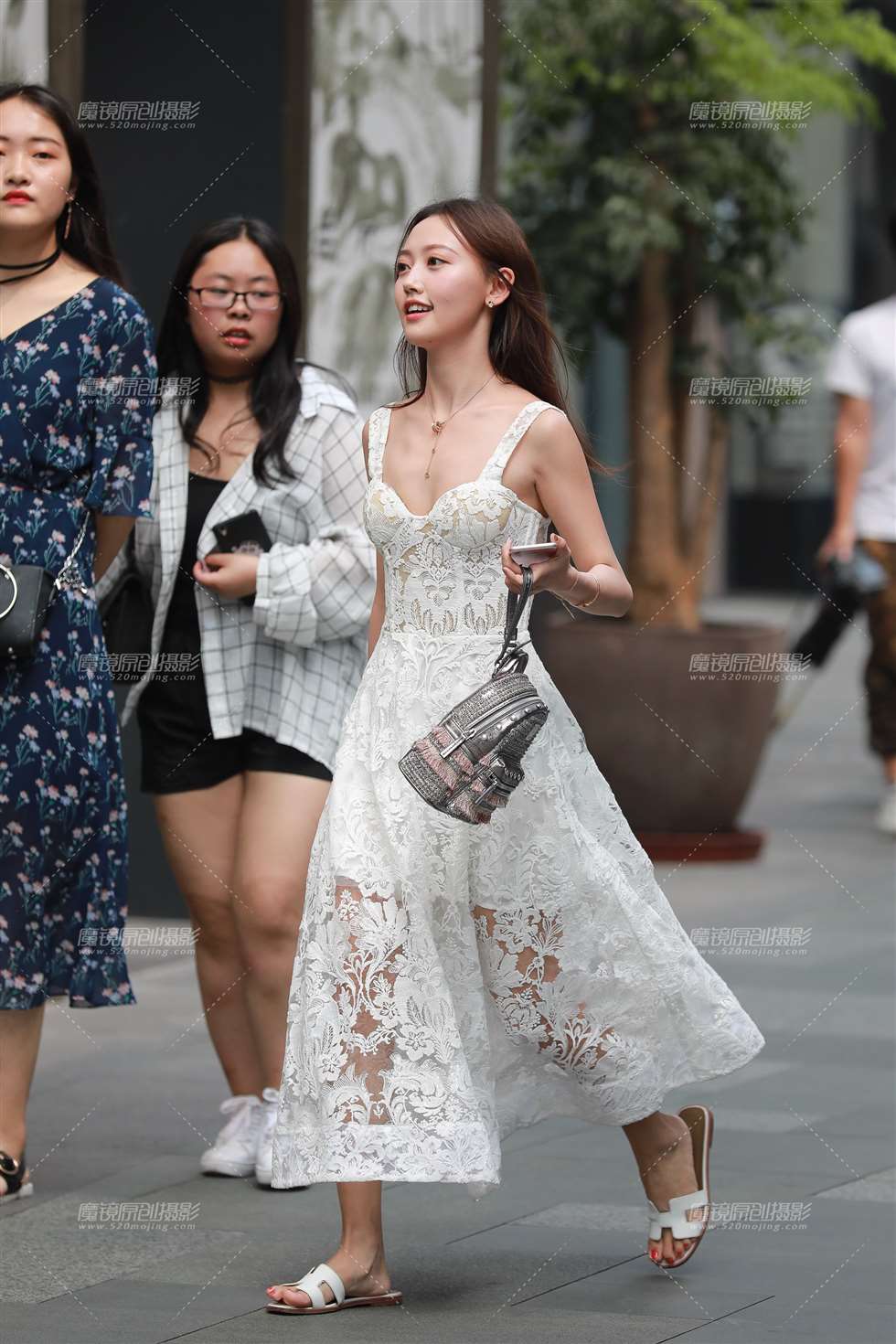 图片[4]-【凯恩赛贴】漂亮女孩-街拍流行馆
