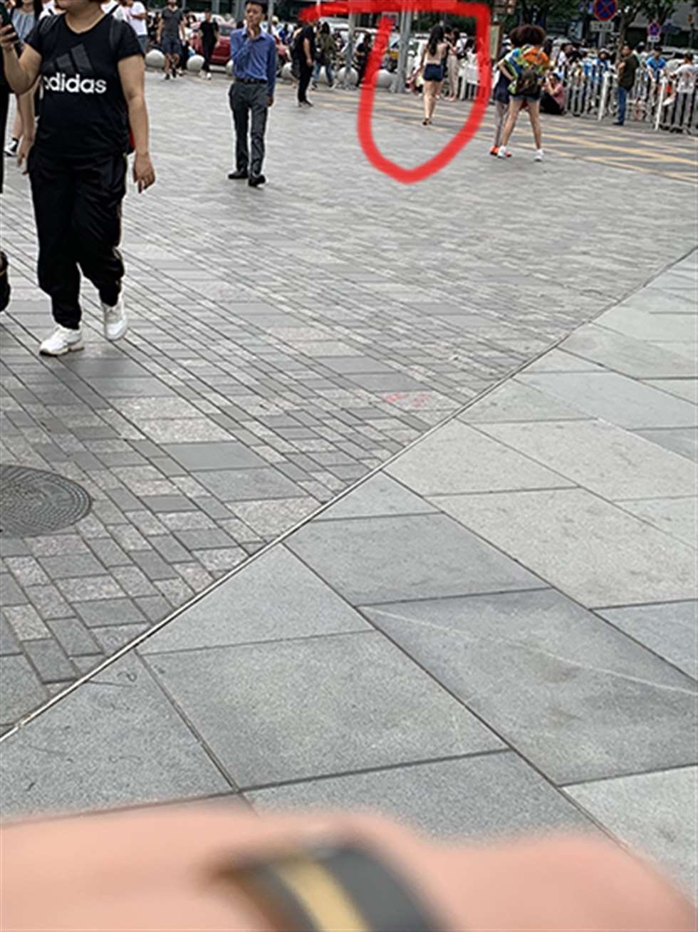 图片[3]-【红石赛帖】漂亮长腿美女-街拍流行馆