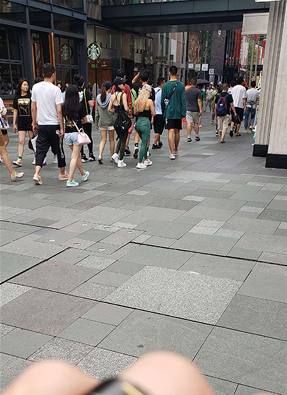 图片[3]-【凯恩赛贴】健身女孩-街拍流行馆