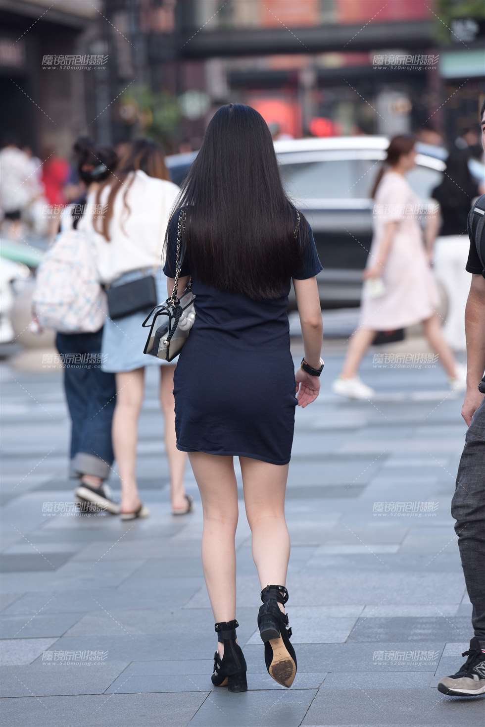 图片[2]-【慕容笙赛贴】包臀裙美女-街拍流行馆