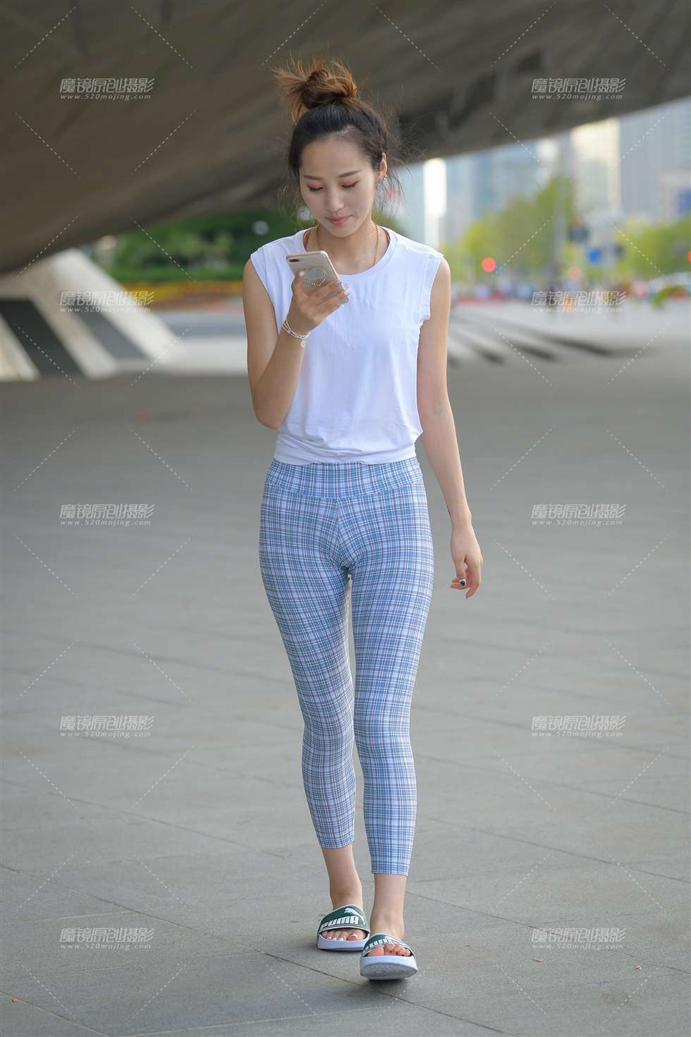 图片[3]-【街拍之魂赛帖】紧致蓝色格子裤-街拍流行馆