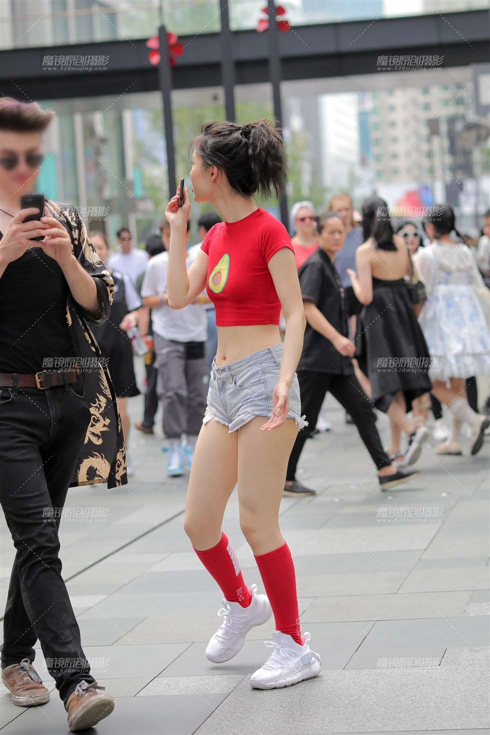 图片[4]-【凯恩赛贴】热裤小蛮腰-街拍流行馆
