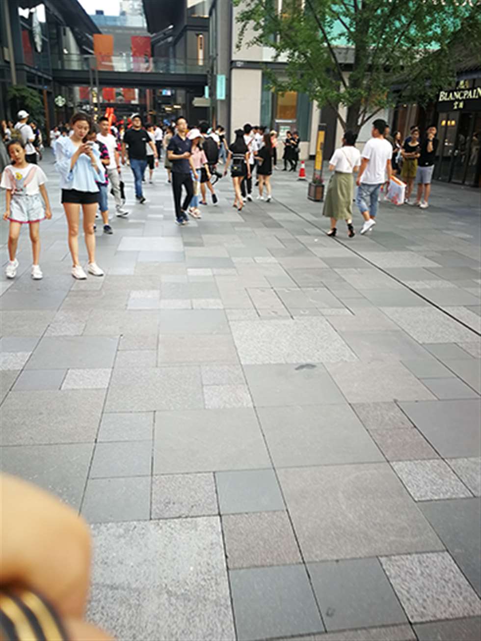 图片[3]-【慕容笙赛贴】逛街小姐姐-街拍流行馆