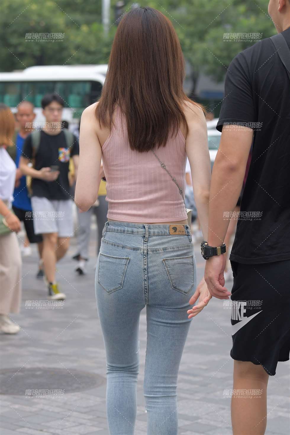 图片[2]-【红石赛帖】性感牛仔裤美女-街拍流行馆