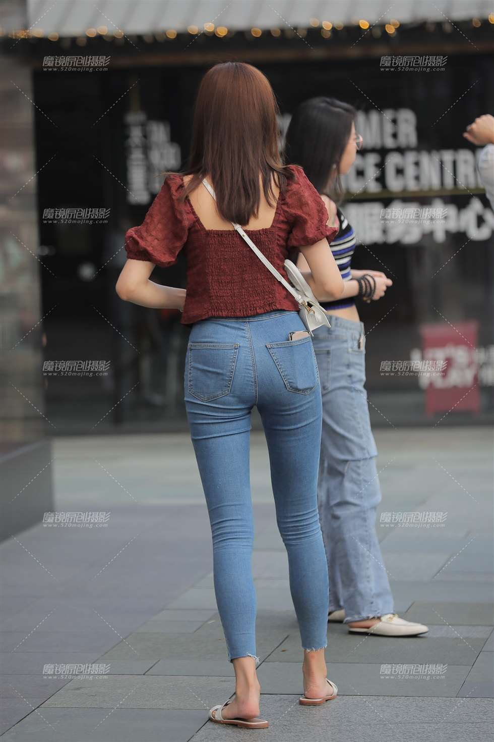 图片[5]-【凯恩赛贴】长腿紧牛美眉-街拍流行馆