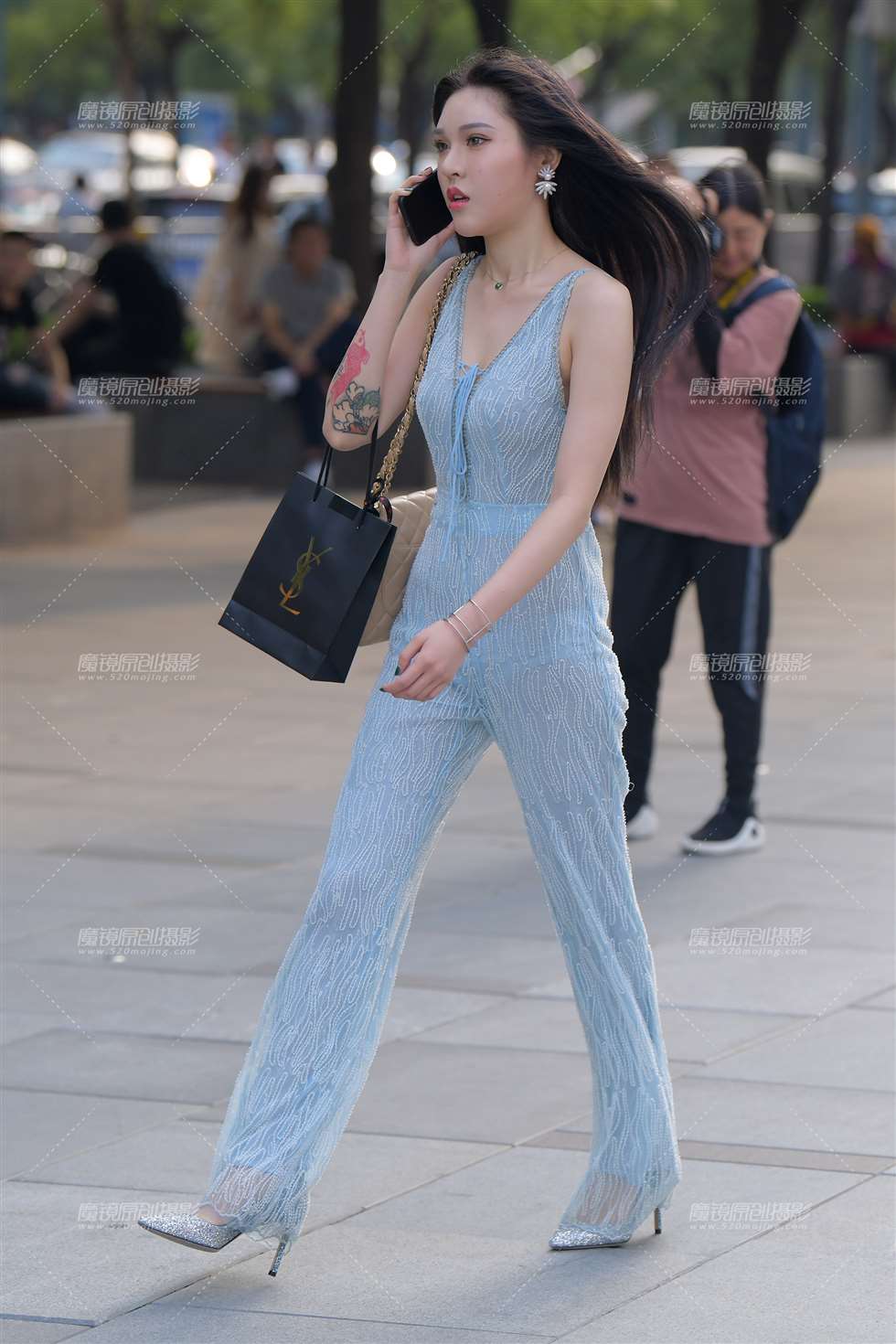 图片[1]-【红石赛帖】性感时尚美女-街拍流行馆