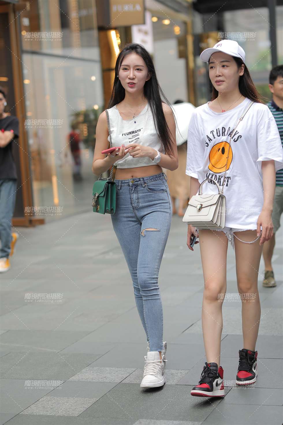 图片[5]-【凯恩赛贴】紧牛美眉-街拍流行馆