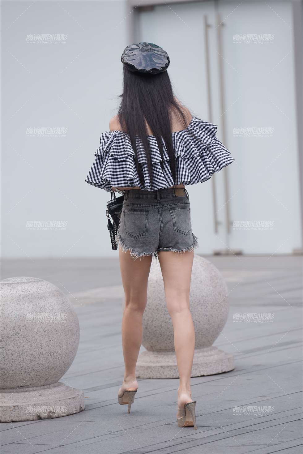 图片[4]-【慕容笙赛贴】热裤美女-街拍流行馆