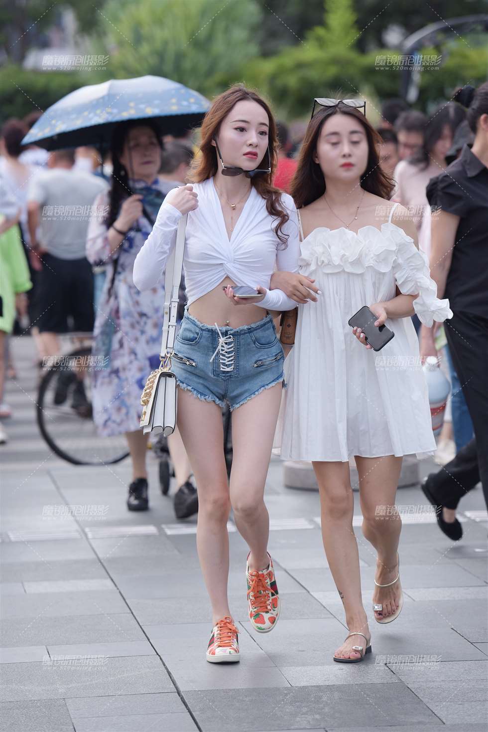 图片[5]-【慕容笙赛贴】热裤美女-街拍流行馆