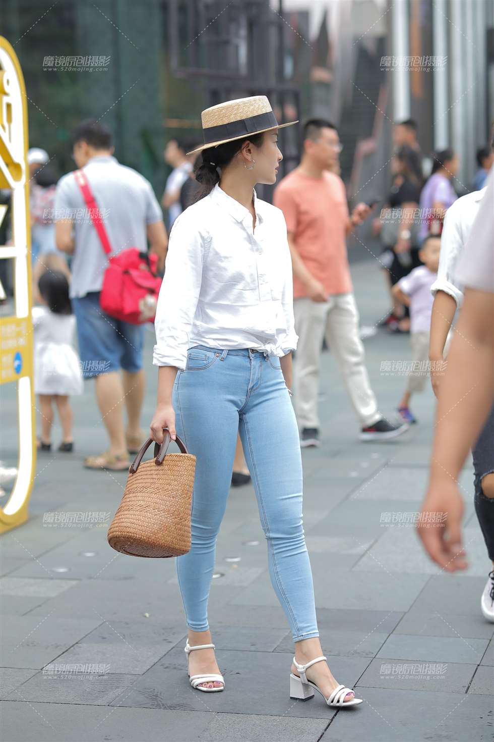 图片[5]-【凯恩赛贴】紧牛小翘臀-街拍流行馆