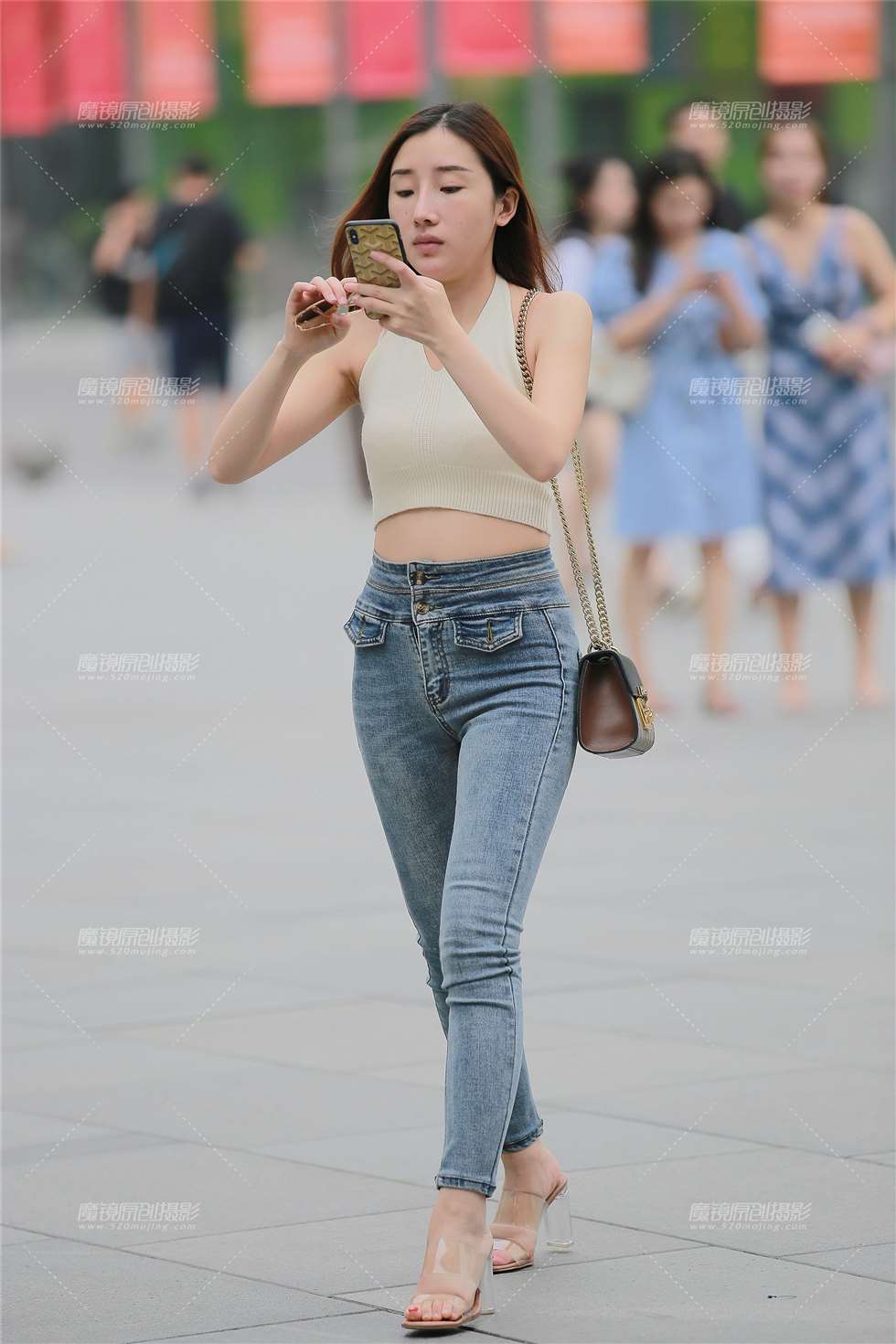 图片[4]-清秀牛仔裤美女-街拍流行馆