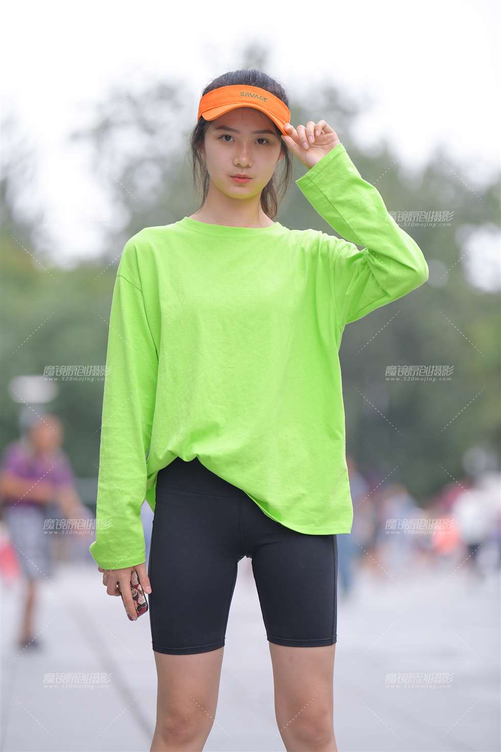 图片[4]-【红石赛帖】黑色紧身裤美女-街拍流行馆