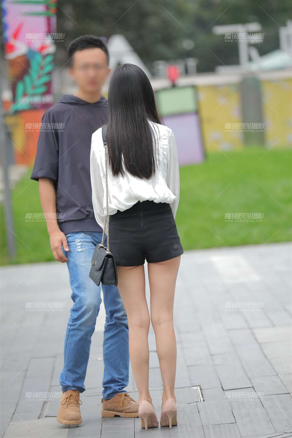 图片[4]-【凯恩赛贴】清秀的美腿女孩-街拍流行馆