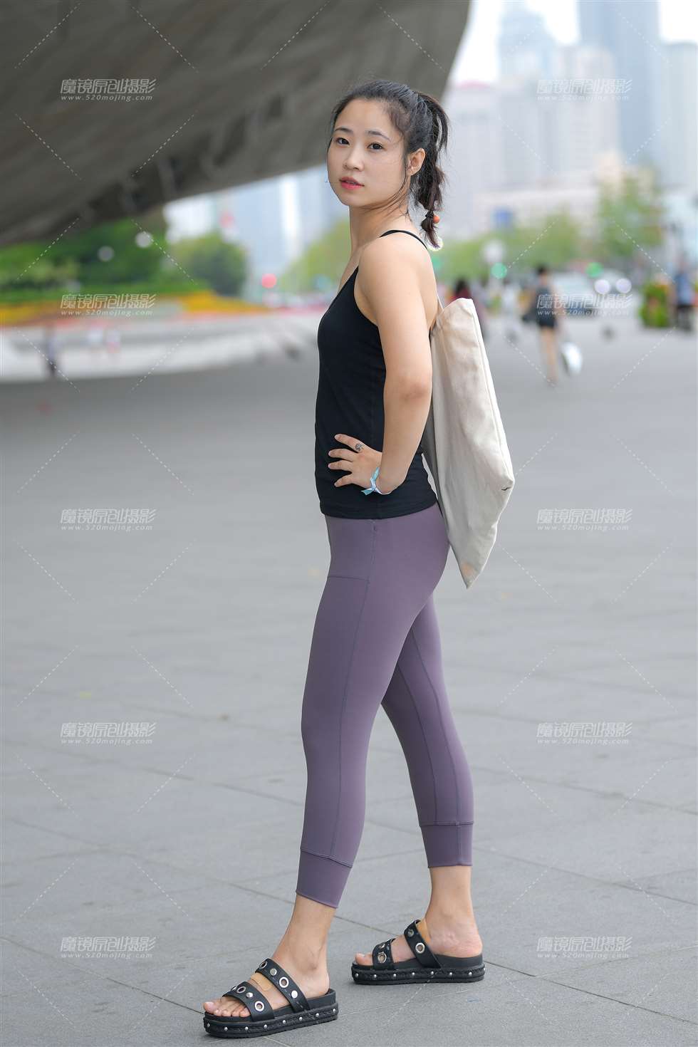 图片[3]-【街拍之魂赛帖】赶着打车的美**-街拍流行馆
