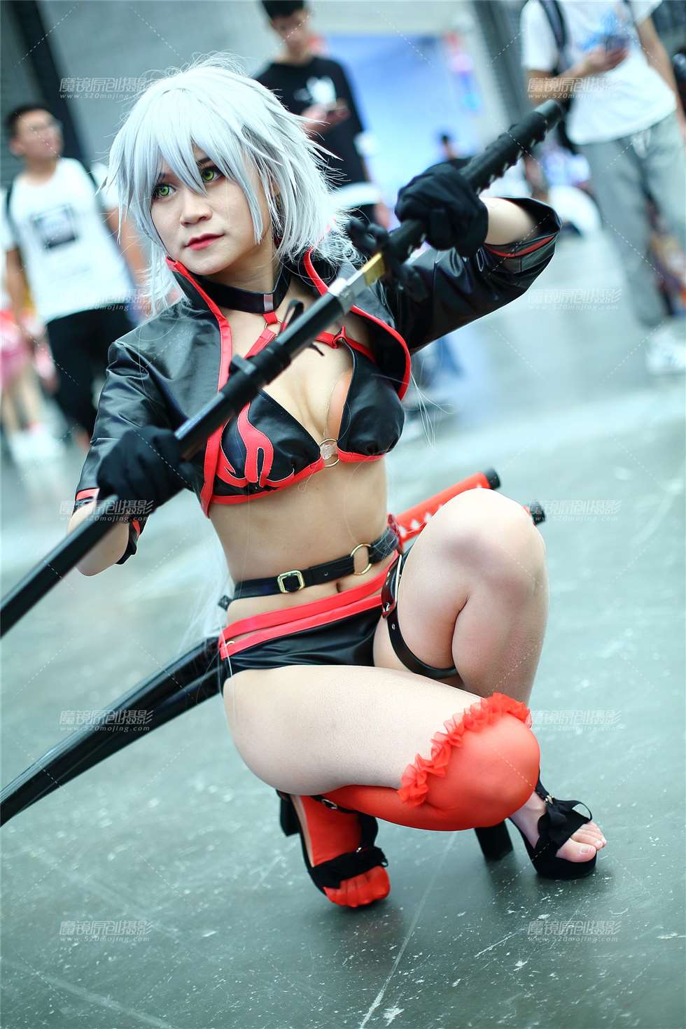 图片[5]-性感皮衣银发cosplay-街拍流行馆