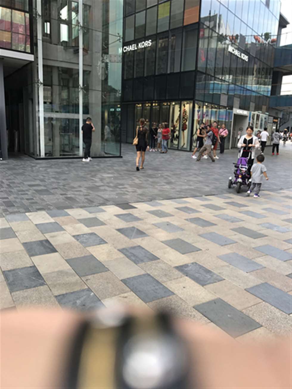 图片[3]-【玻璃赛帖】谁知道这身材是怎样炼成的-街拍流行馆