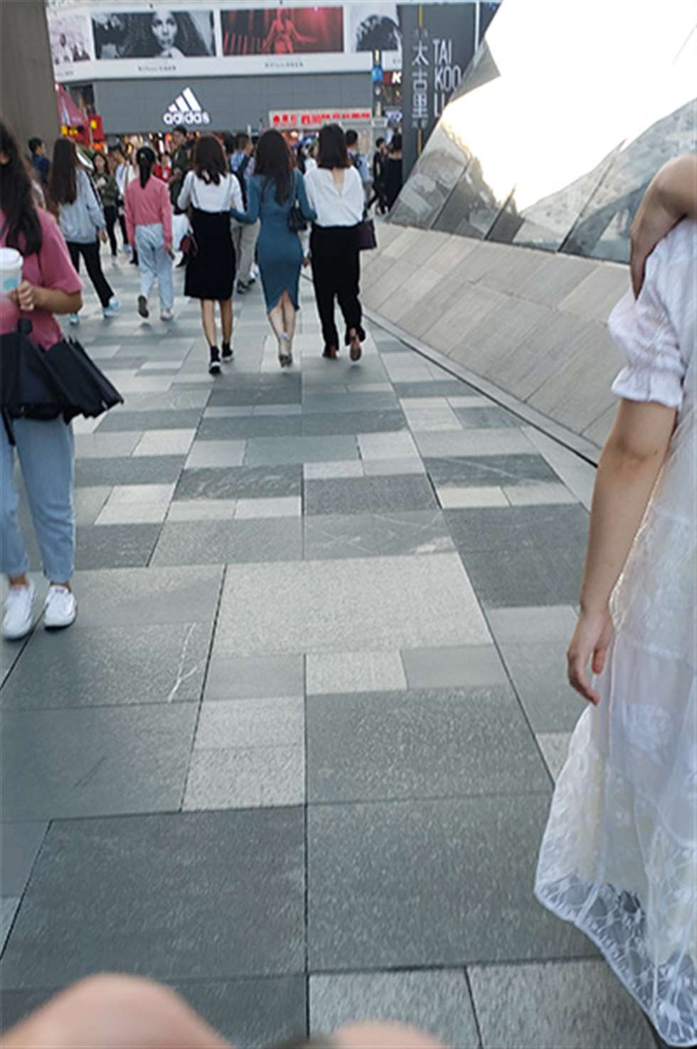 图片[3]-【凯恩赛贴】美女该有的韵味-街拍流行馆