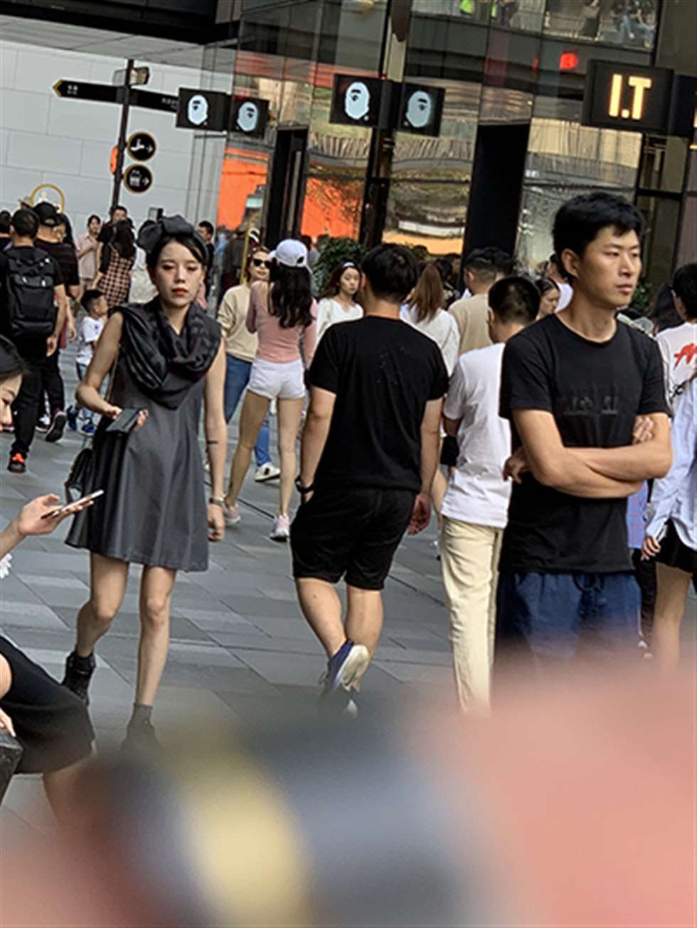 图片[3]-【视觉冲击赛贴】丰满而苗条的大长腿-街拍流行馆