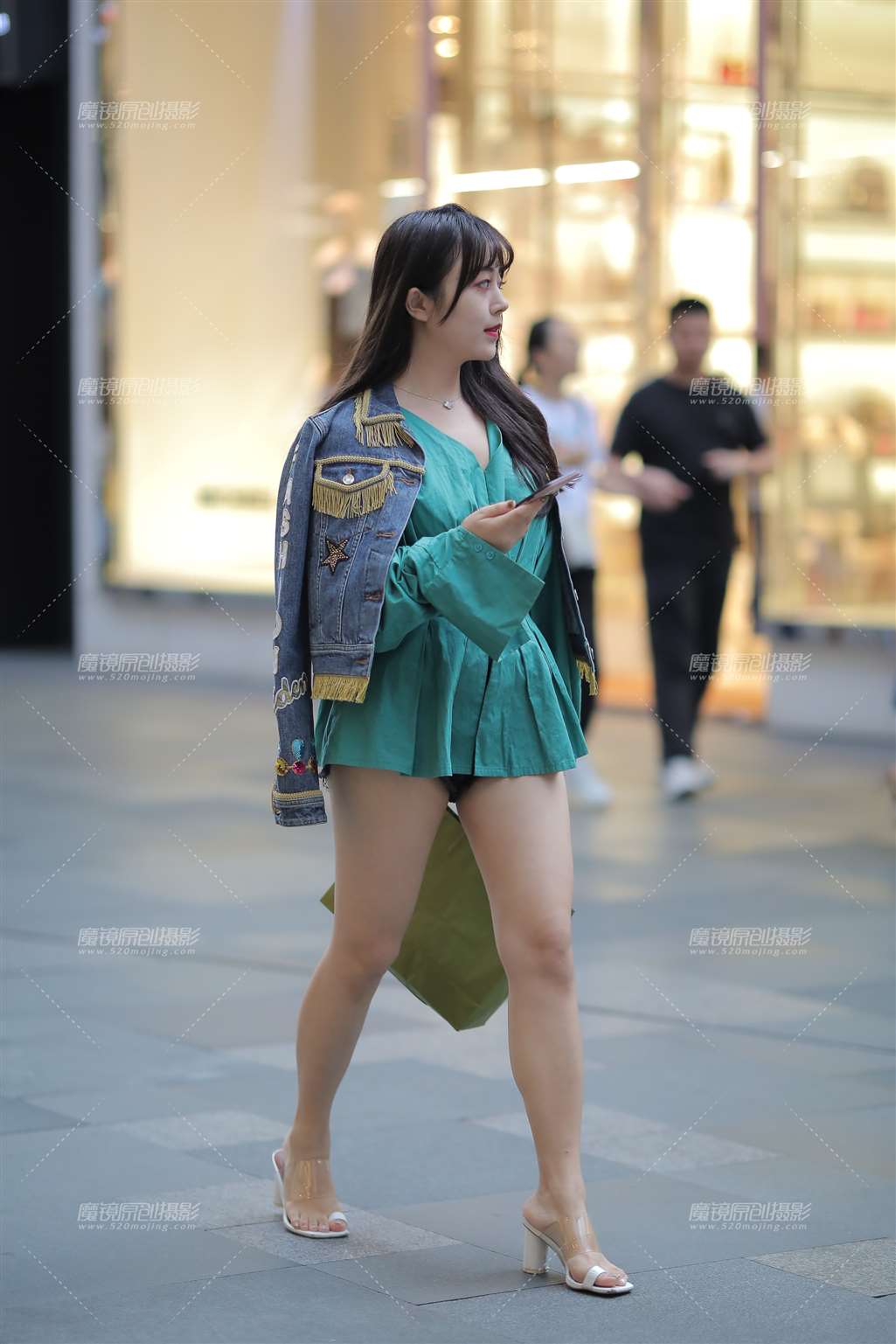 图片[1]-【凯恩赛贴】甜美惹人爱 百看不腻-街拍流行馆