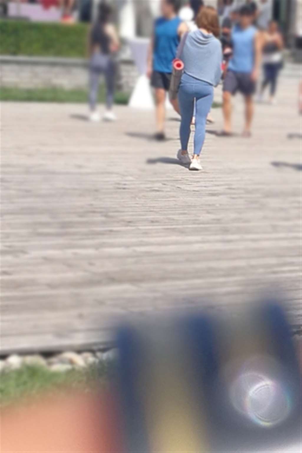 图片[3]-【小默赛帖】第1505篇紧俏的紧身美女-街拍流行馆