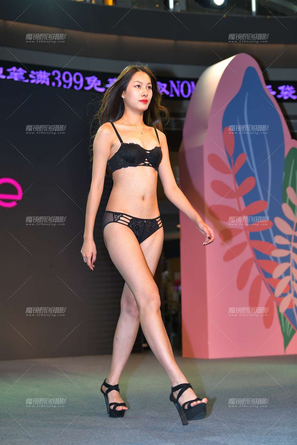 图片[4]-【视觉冲击赛贴】你会为她这套内衣点赞吗？-街拍流行馆