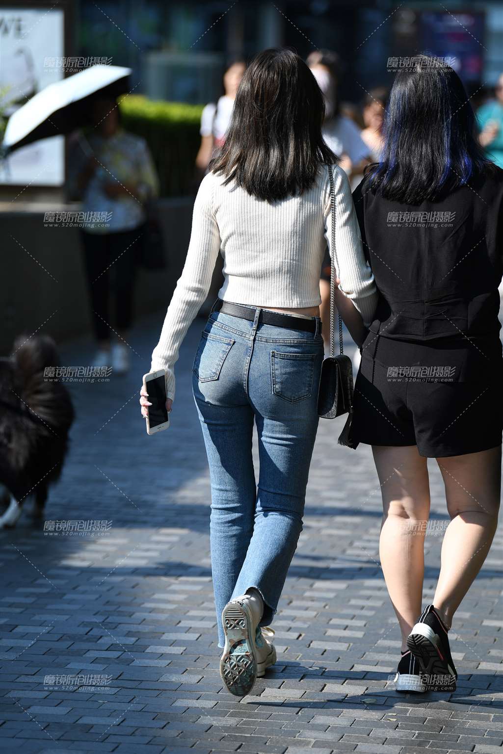 图片[1]-第1530篇摇曳牛仔美女-街拍流行馆