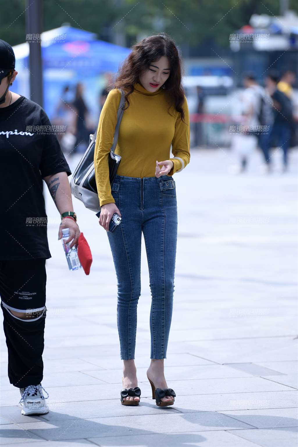 图片[5]-第1533篇铅笔裤紧身美女-街拍流行馆