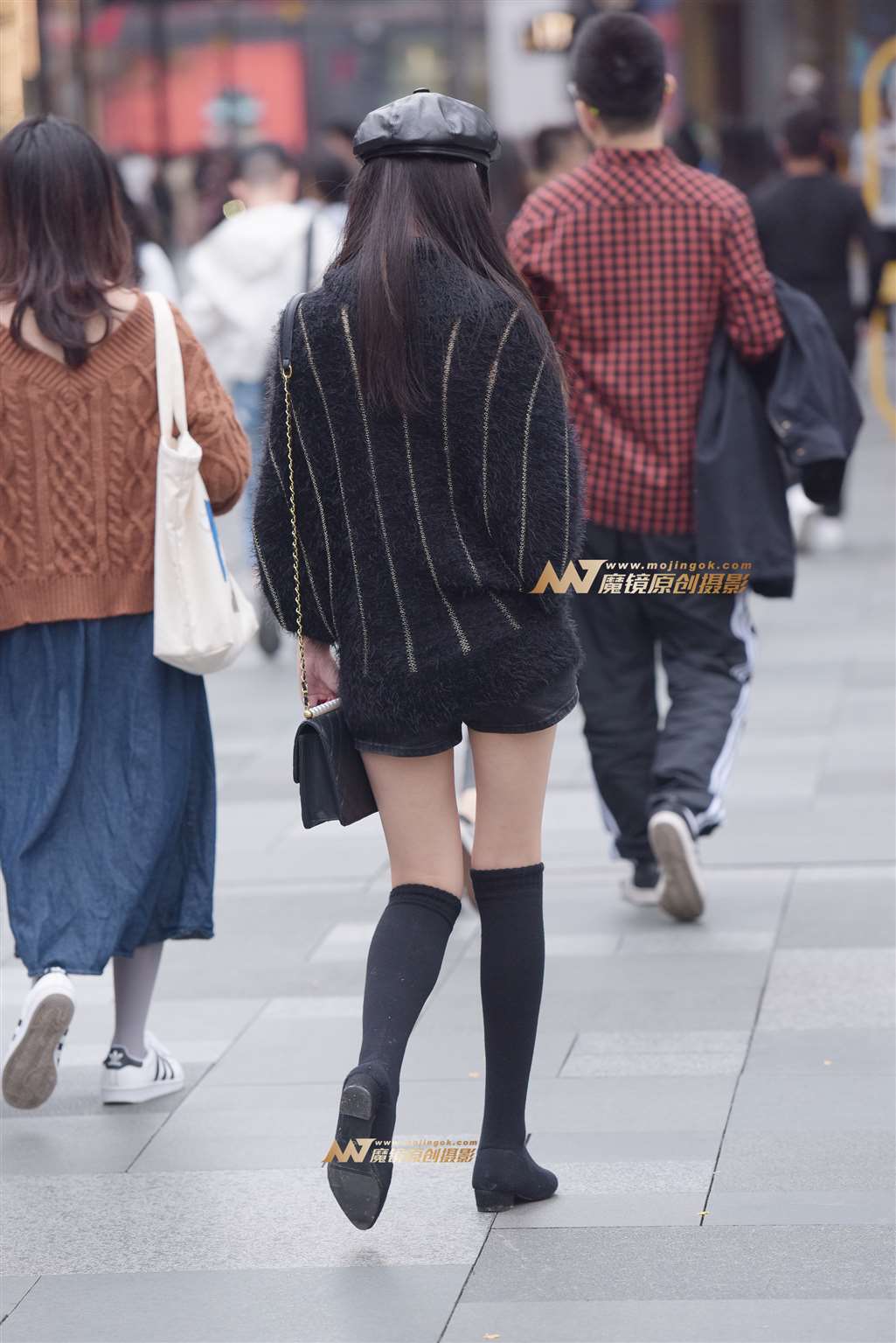 图片[2]-长腿的美女-街拍流行馆