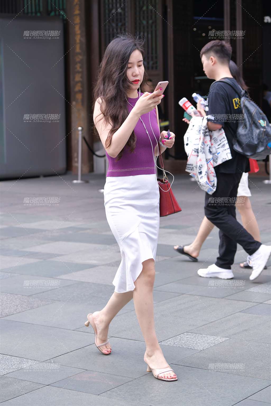 图片[1]-性感白色包臀裙**~~-街拍流行馆