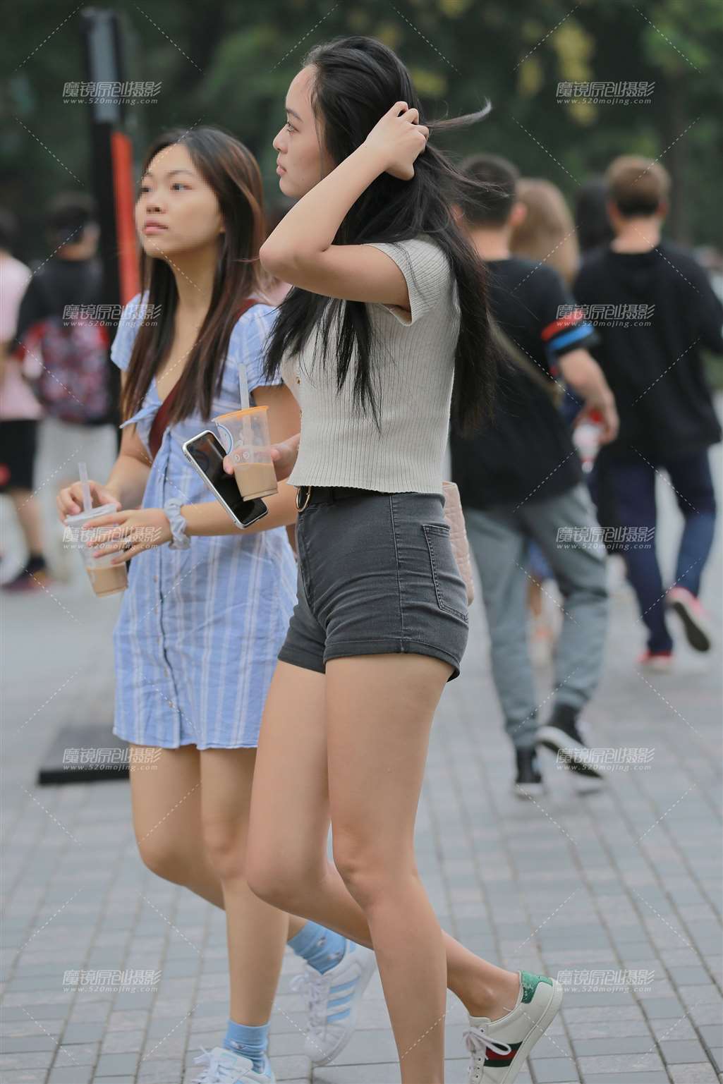 图片[3]-热裤学生妹-街拍流行馆