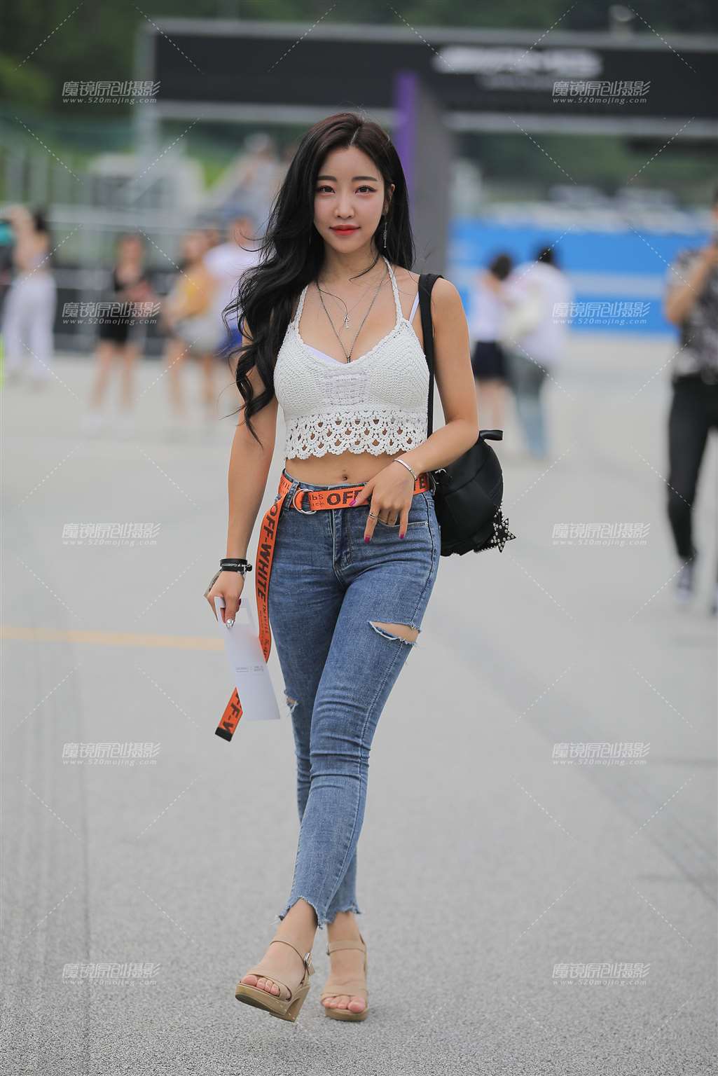图片[1]-紧牛女生-街拍流行馆