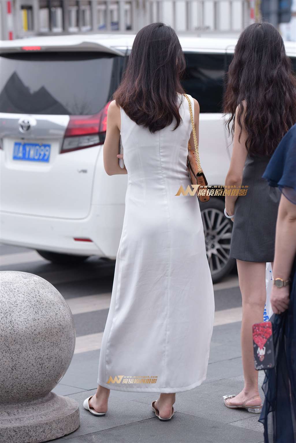 图片[3]-包臀裙美女-街拍流行馆