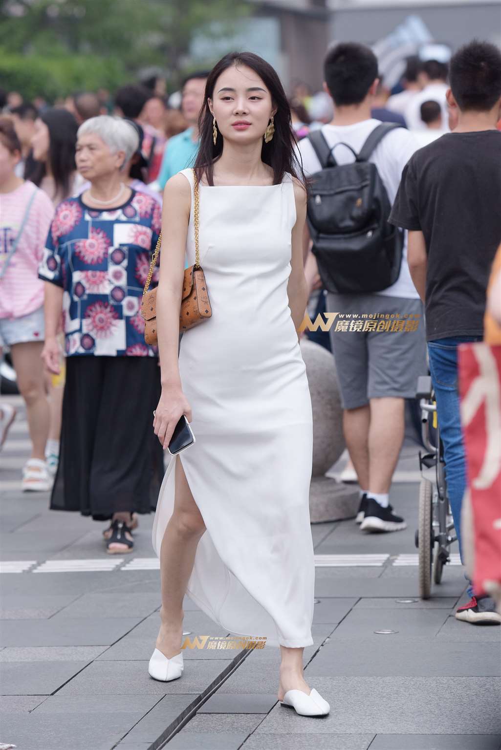 图片[1]-包臀裙美女-街拍流行馆