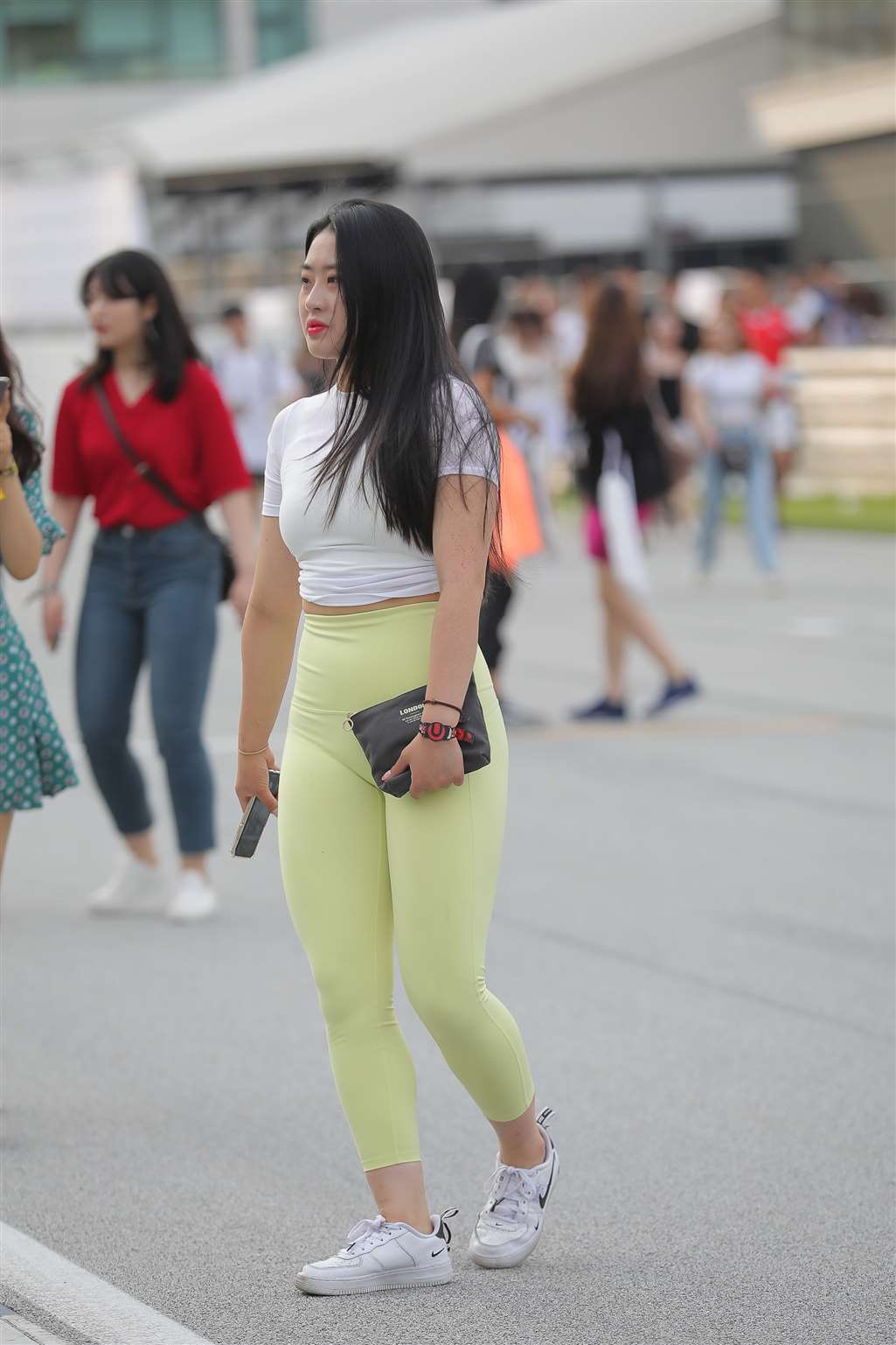 图片[3]-肉感-街拍流行馆