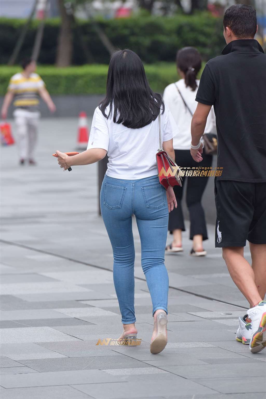 图片[2]-紧牛美女-街拍流行馆