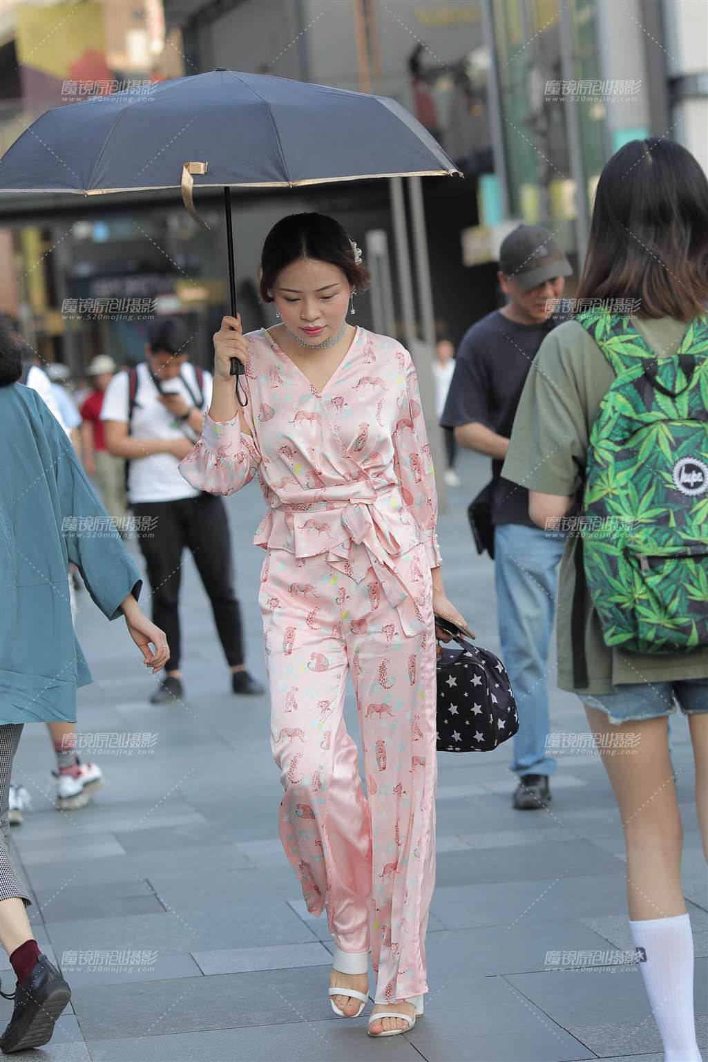 图片[3]-美妇人出街-街拍流行馆
