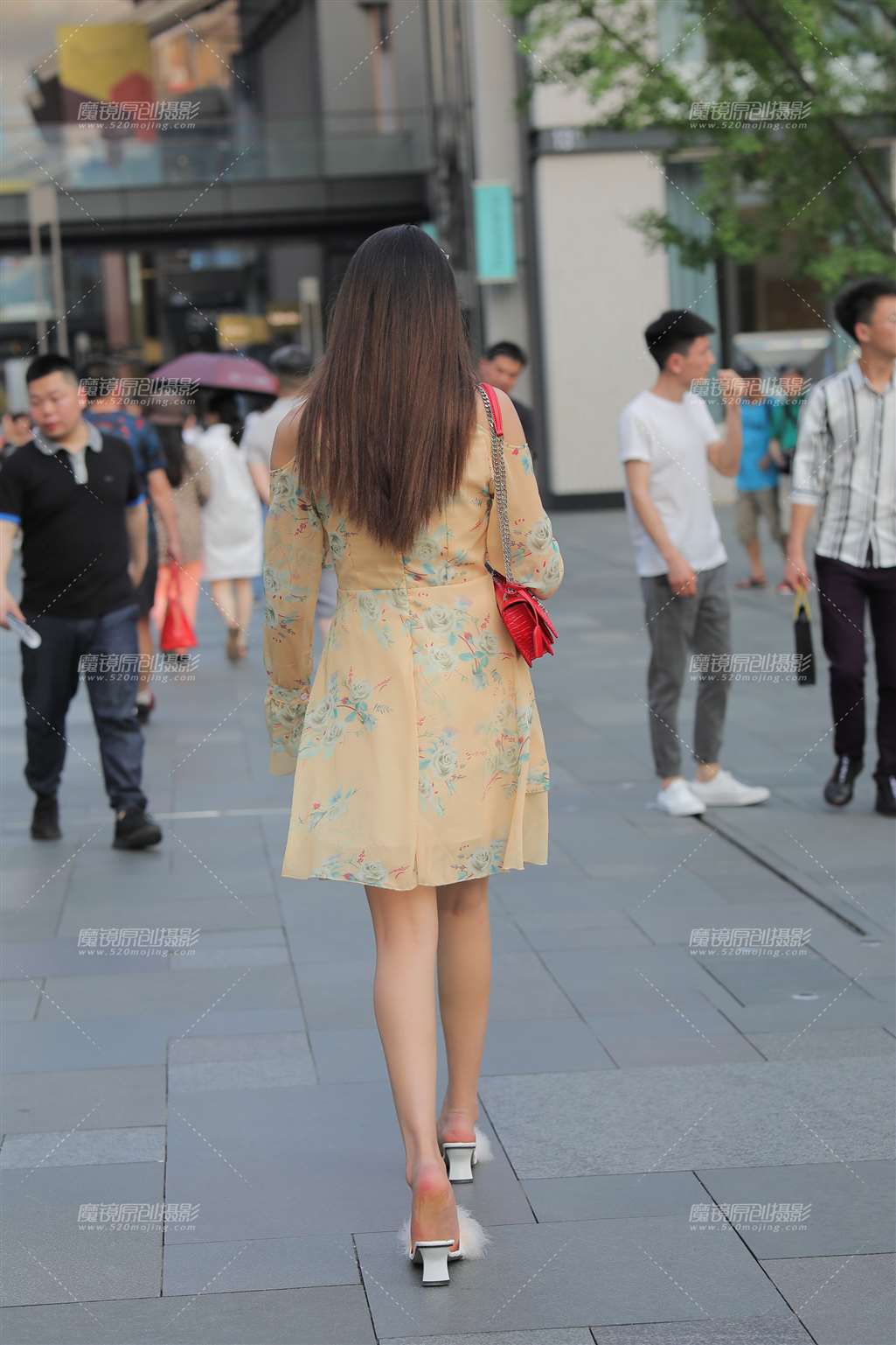 图片[2]-大长腿貌美肤白-街拍流行馆