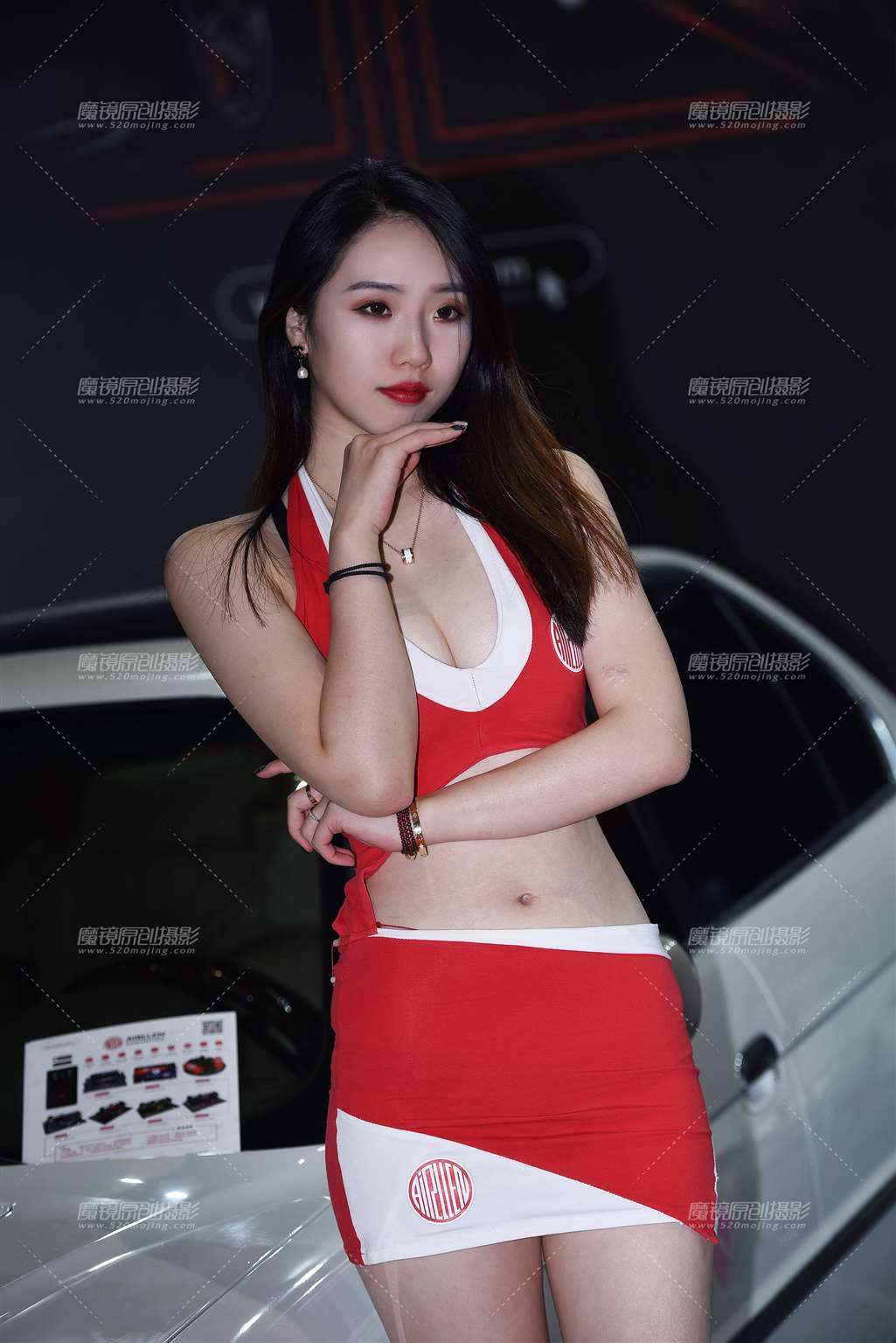 图片[1]-车旁-街拍流行馆