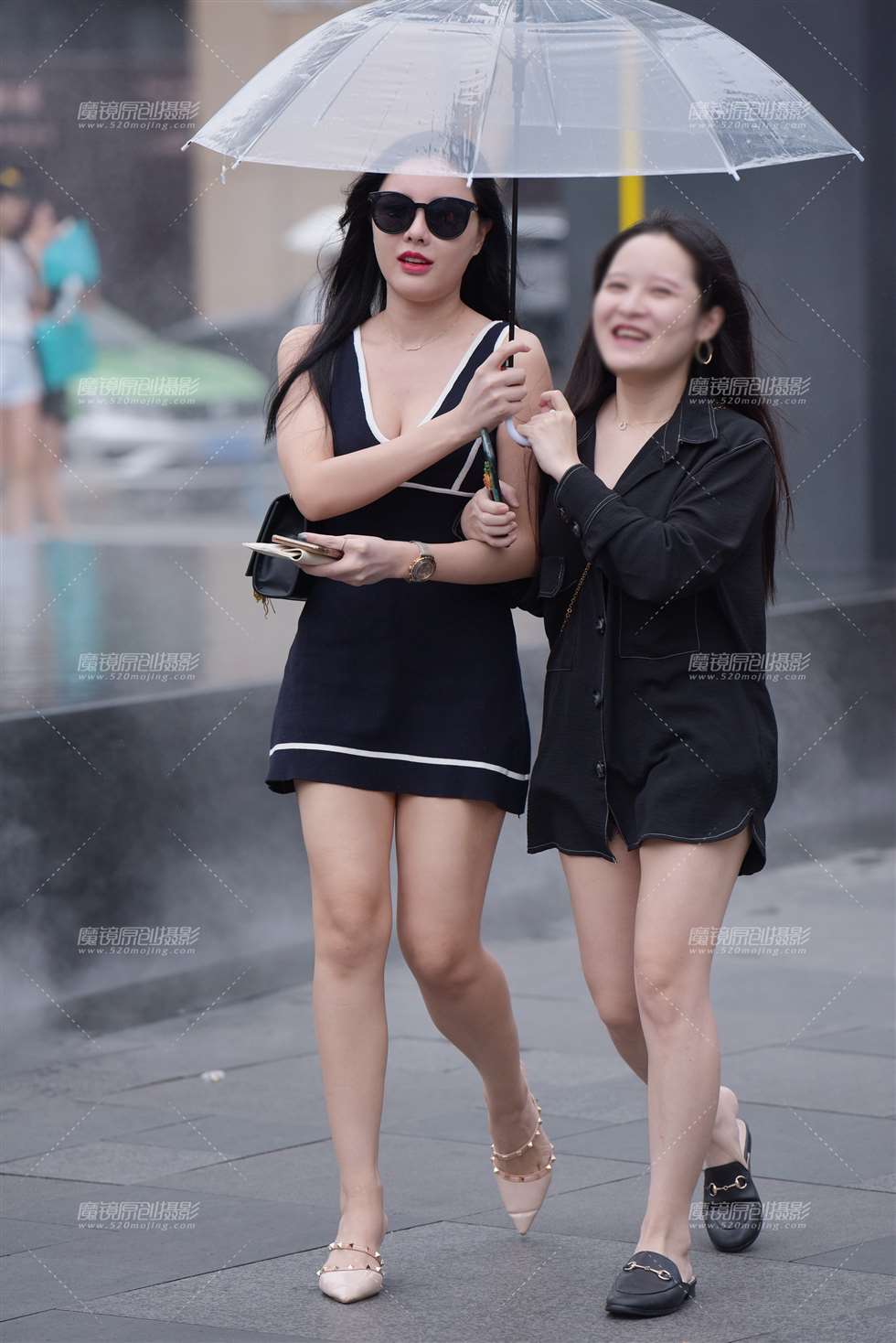 图片[1]-夏天 好热-街拍流行馆