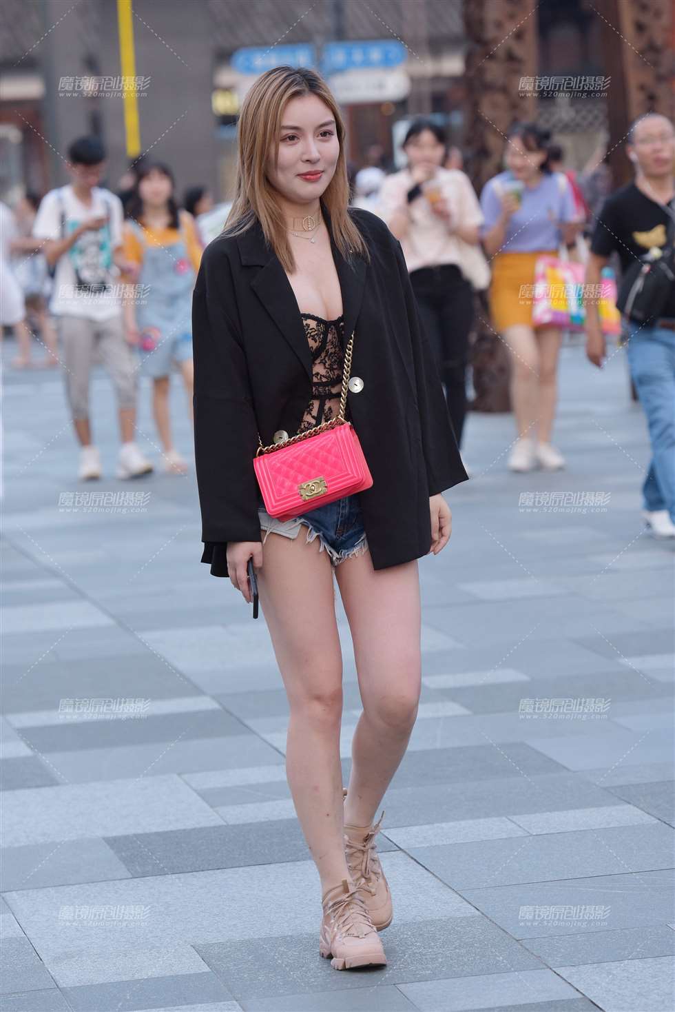 图片[5]-丰满 美女-街拍流行馆
