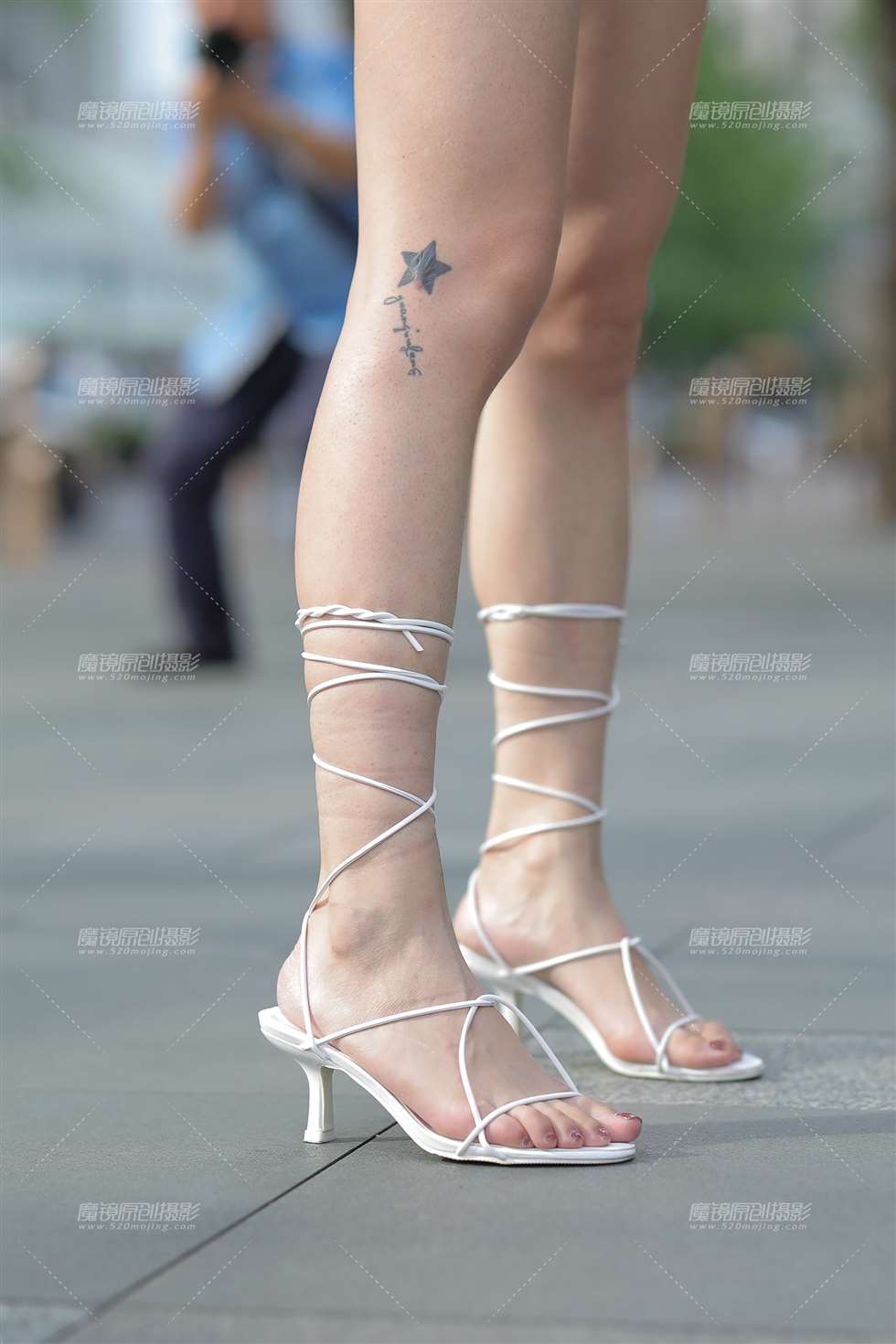 图片[2]-美腿女孩-街拍流行馆