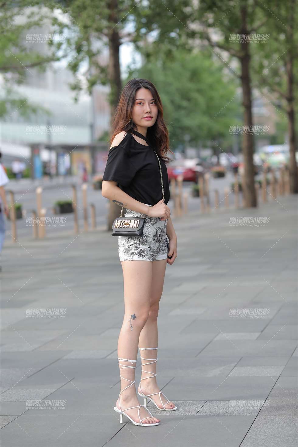 图片[3]-美腿女孩-街拍流行馆