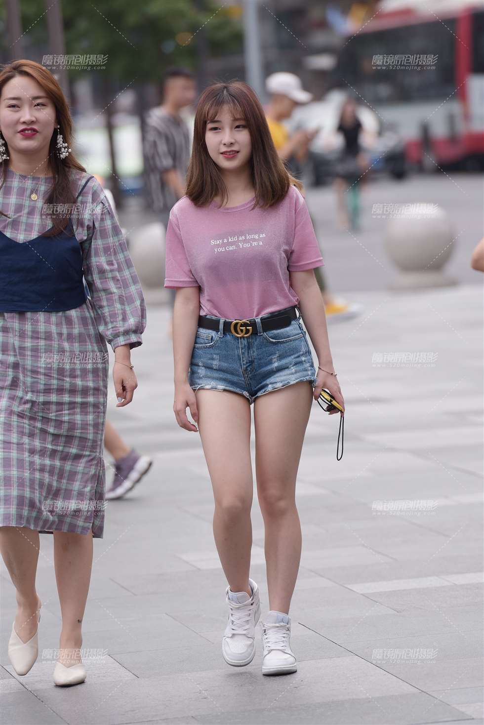 图片[1]-热裤少女-街拍流行馆