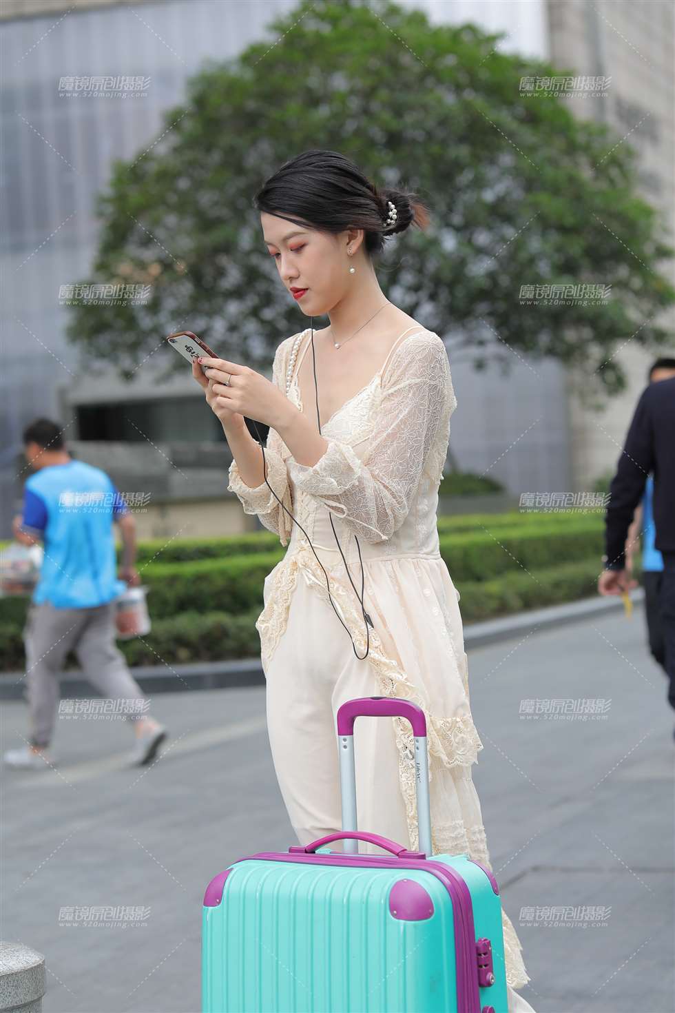 图片[1]-长裙飘飘-街拍流行馆