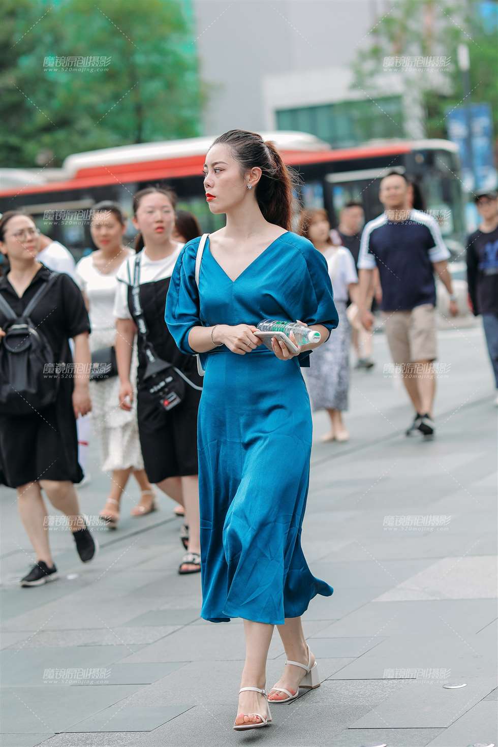 图片[3]-高冷又不失可爱的气质**-街拍流行馆