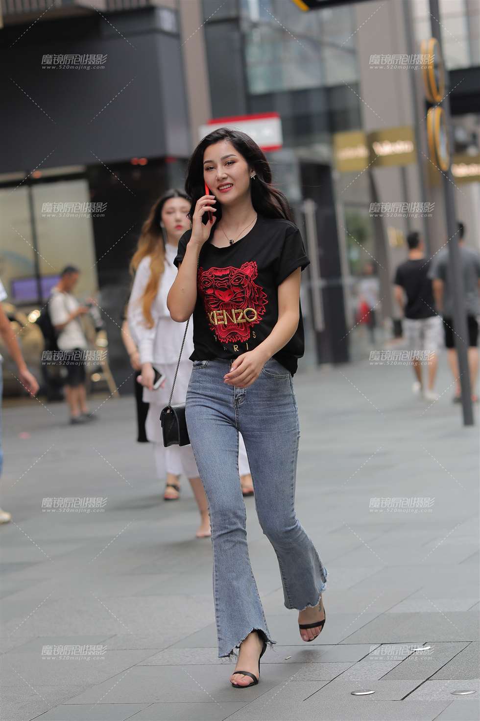 图片[3]-紧牛美眉-街拍流行馆