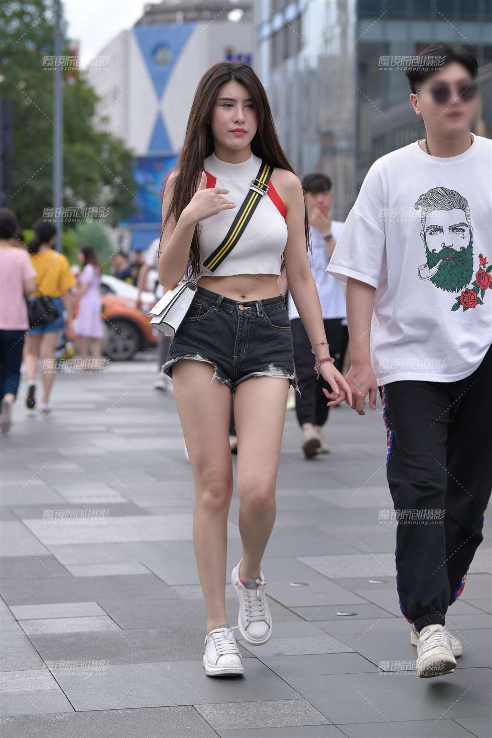 图片[5]-性感，热裤美腿女友-街拍流行馆