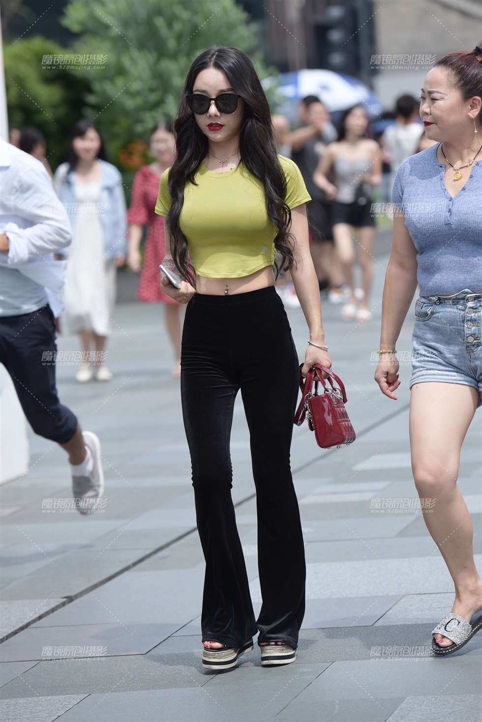 图片[1]-美丽-街拍流行馆