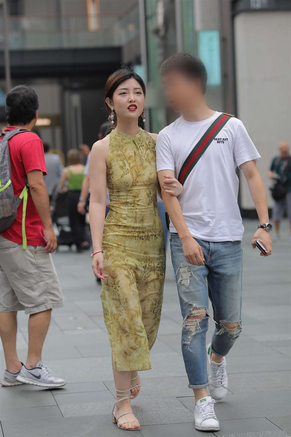 图片[3]-曼妙身材 旗袍美-街拍流行馆